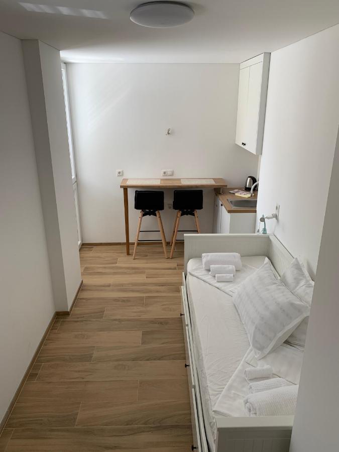 Studio Apartment Zara ภายนอก รูปภาพ